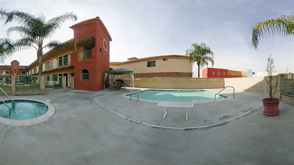 Travelodge By Wyndham Lynwood Exterior foto